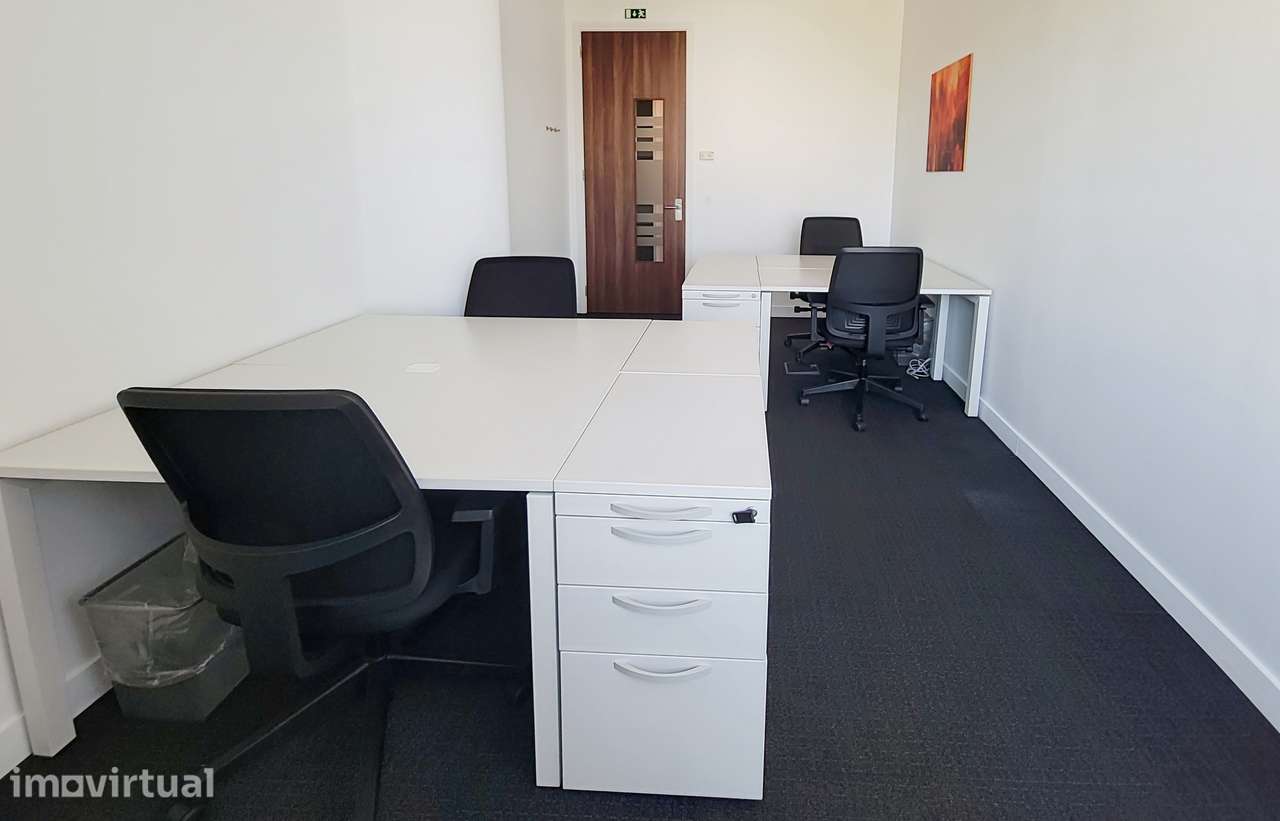 Escritório grande para arrendar – Regus Lisbon, Miraflores - Grande imagem: 3/10