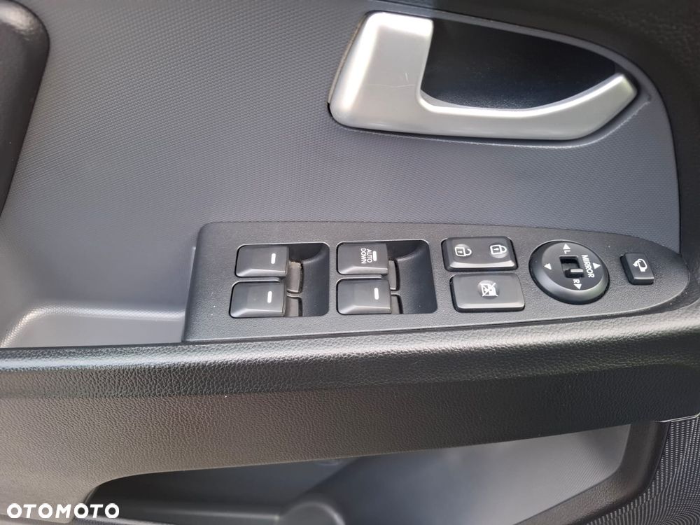 Kia Sportage 2.0 XL 2WD - 4