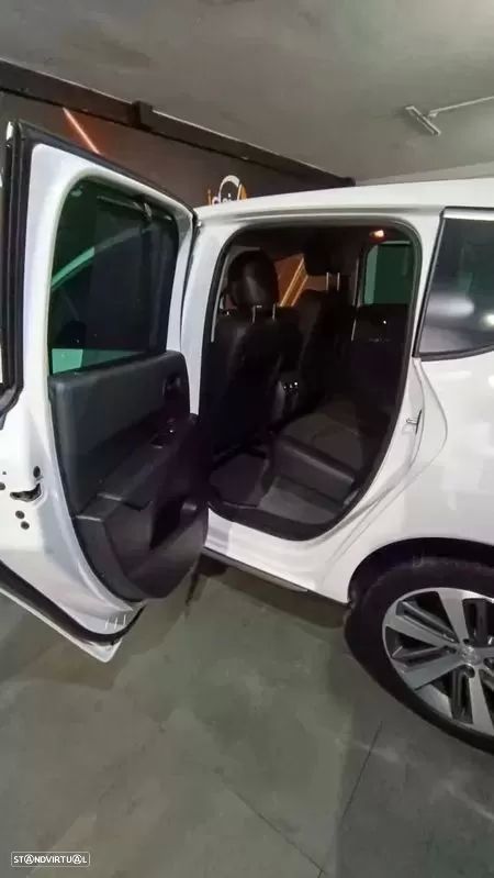Peugeot 3008 1.2 PureTech Allure - 23