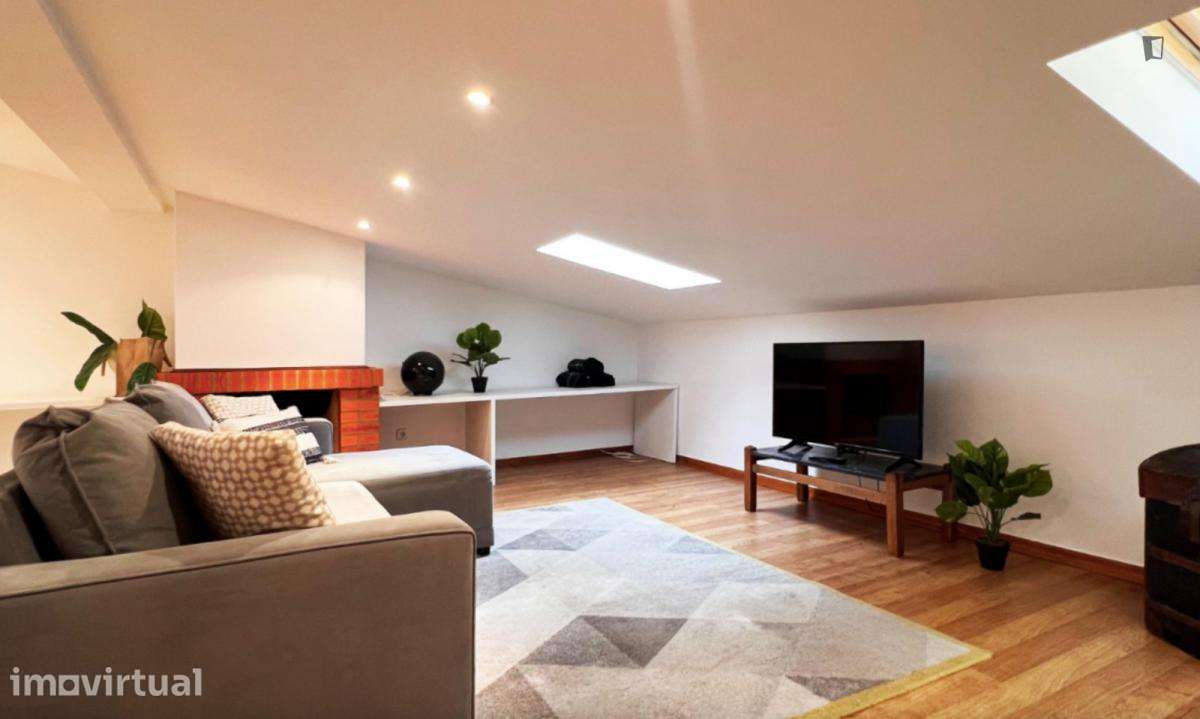 Quarto - localizado em Casal do Bispo Coimbra - Grande imagem: 3/17