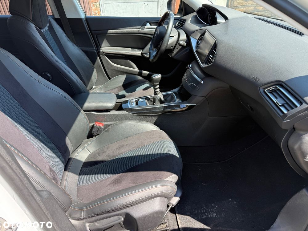 Peugeot 308 BlueHDi FAP 130 Stop & Start Tech Edition - 19