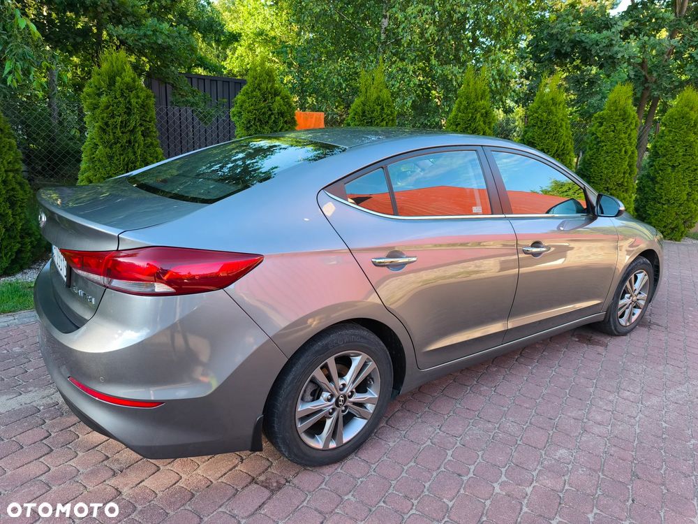 Hyundai Elantra 1.6 Comfort - 5