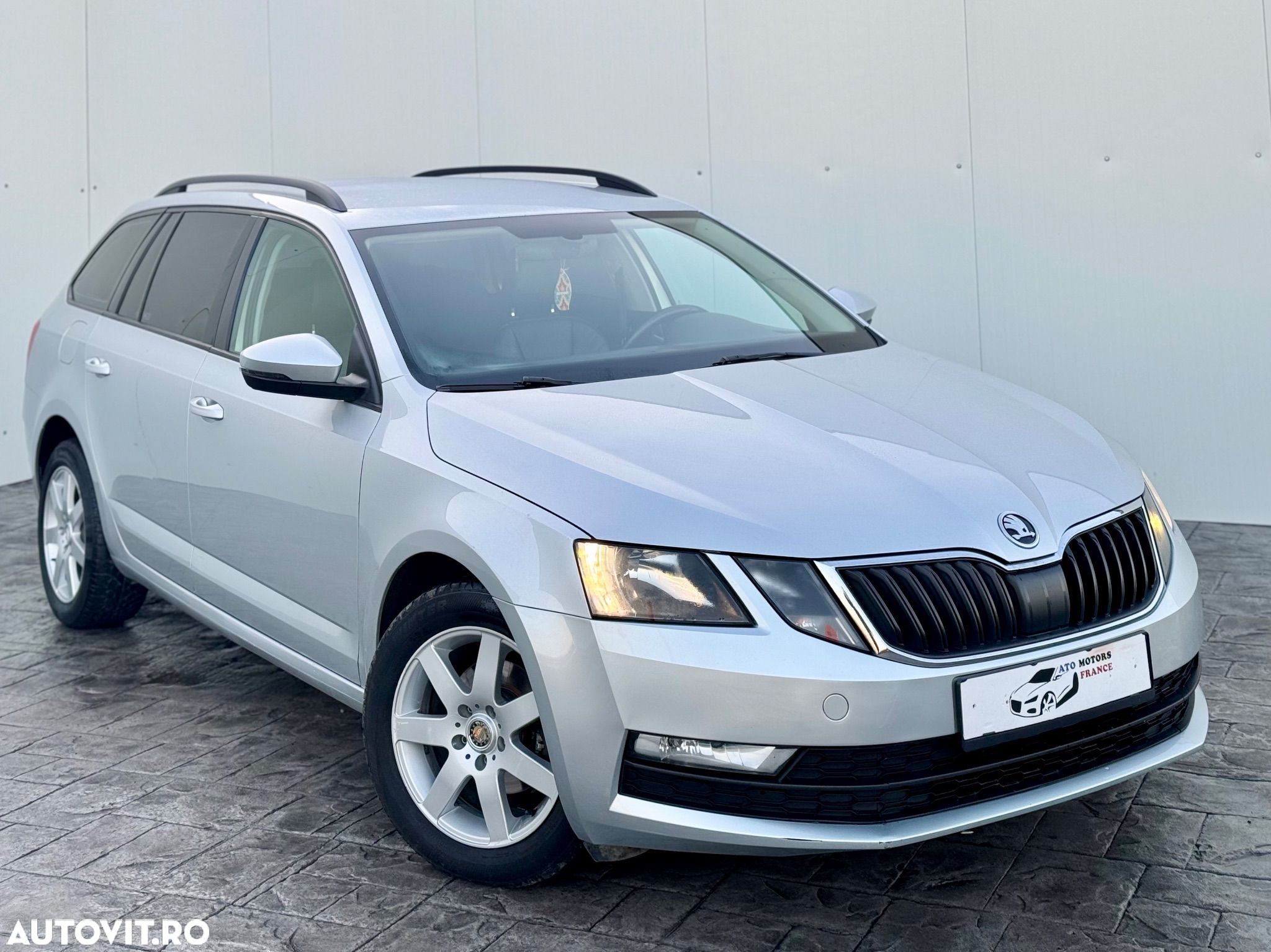 Skoda Octavia 1.6 TDI Ambition - 1