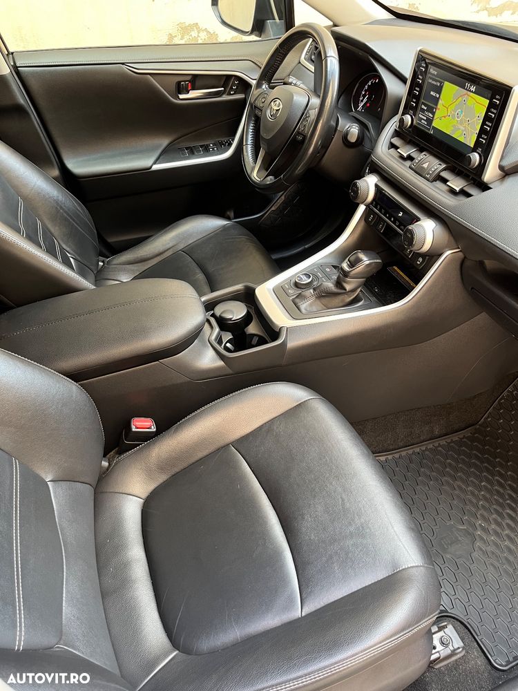 Toyota RAV4 2.0P CVT AWD Luxury - 4