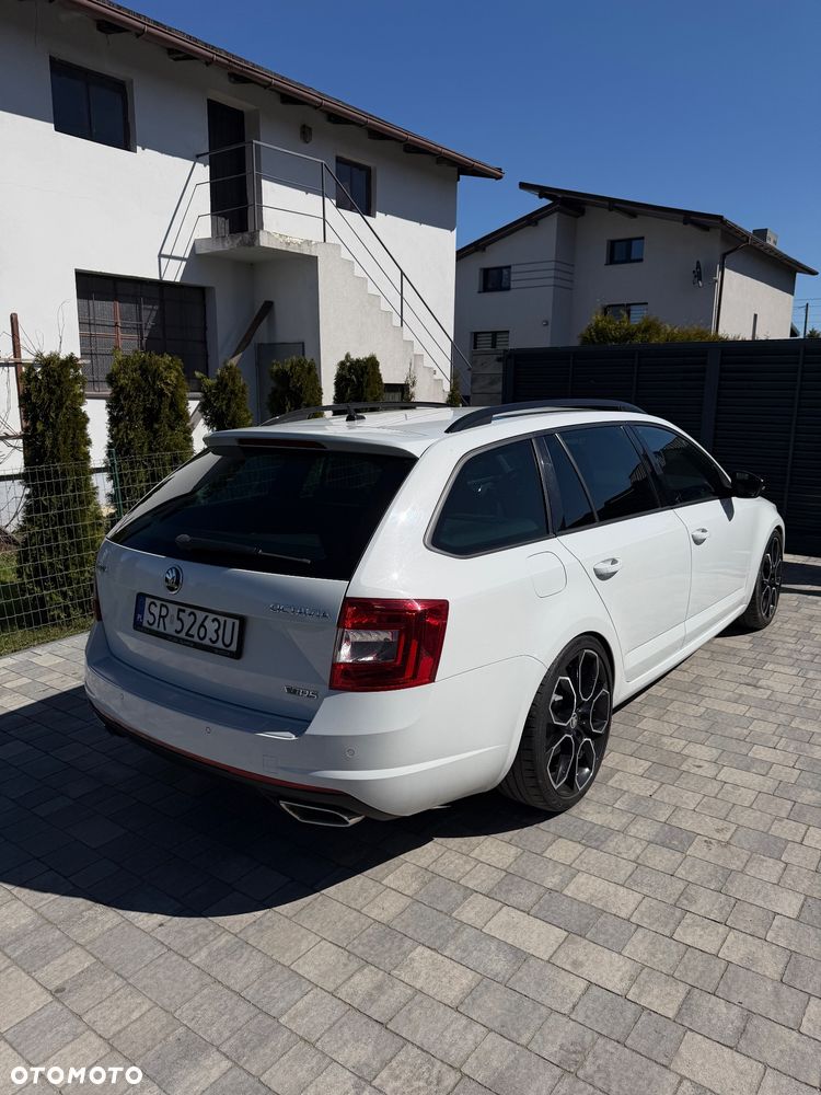 Skoda Octavia 2.0 TDI DSG RS - 7