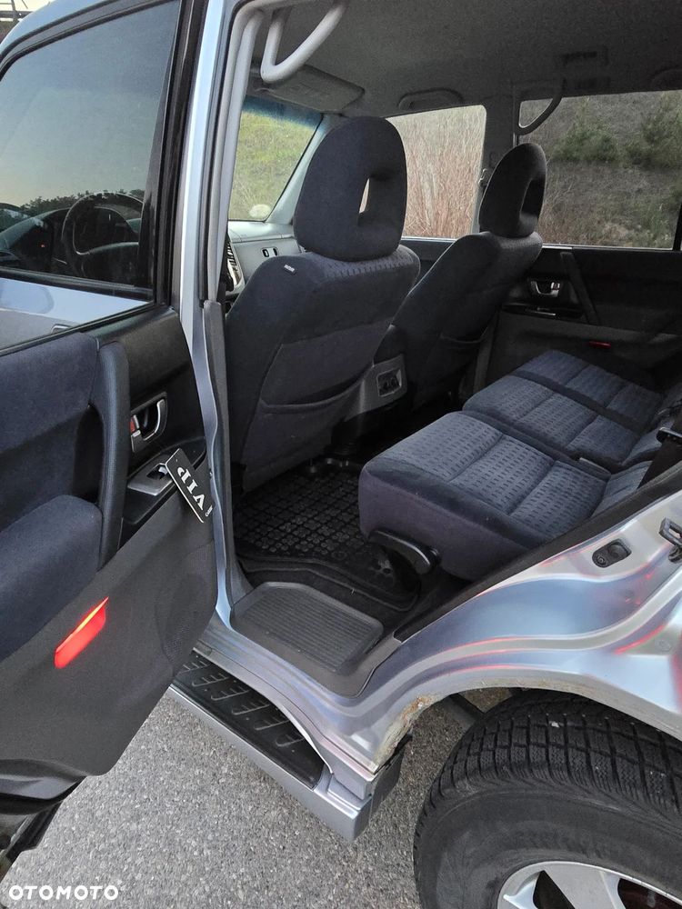 Mitsubishi Pajero 3.2 DI-D Dakar - 12