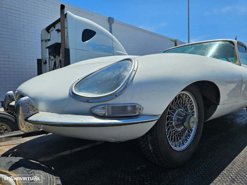 Jaguar E-Type - 8