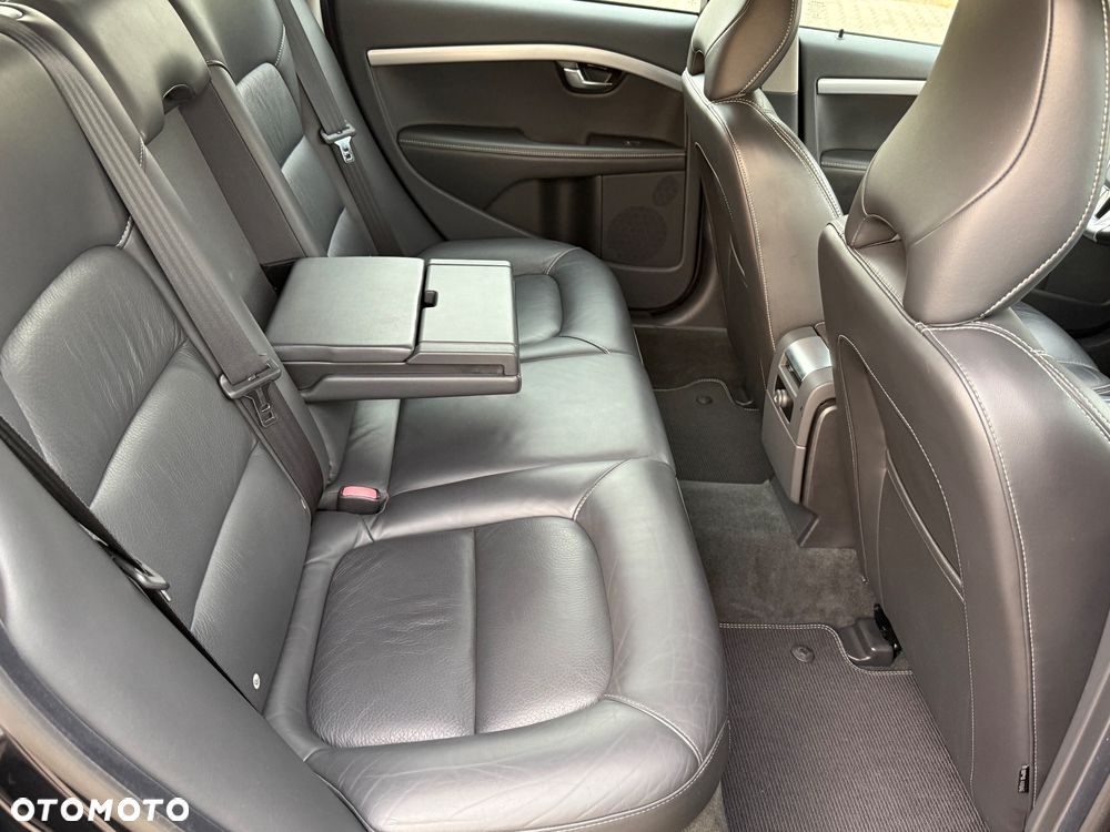 Volvo V70 D5 Geartronic Momentum - 19