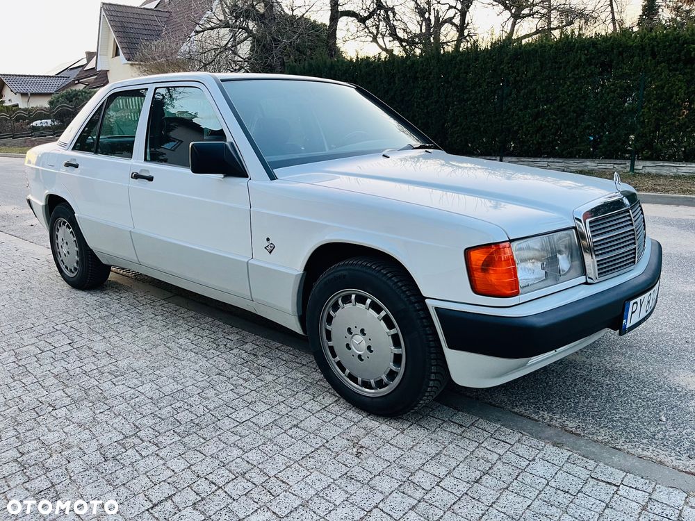 Mercedes-Benz W201 (190) - 2