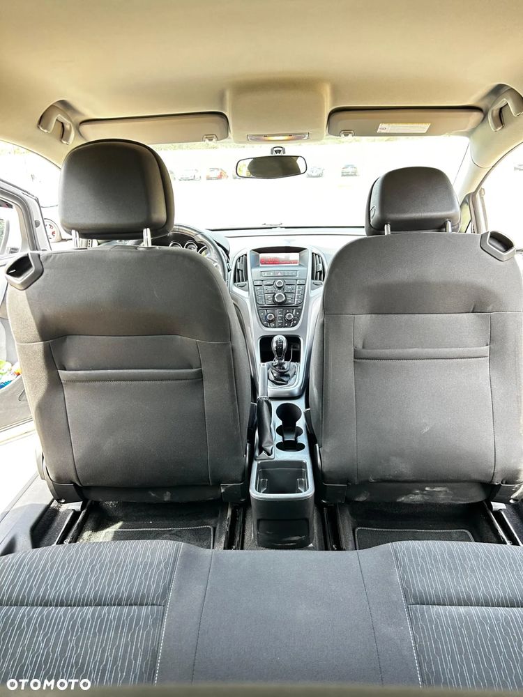 Opel Astra IV GTC 1.4 T Sport EU6 - 21