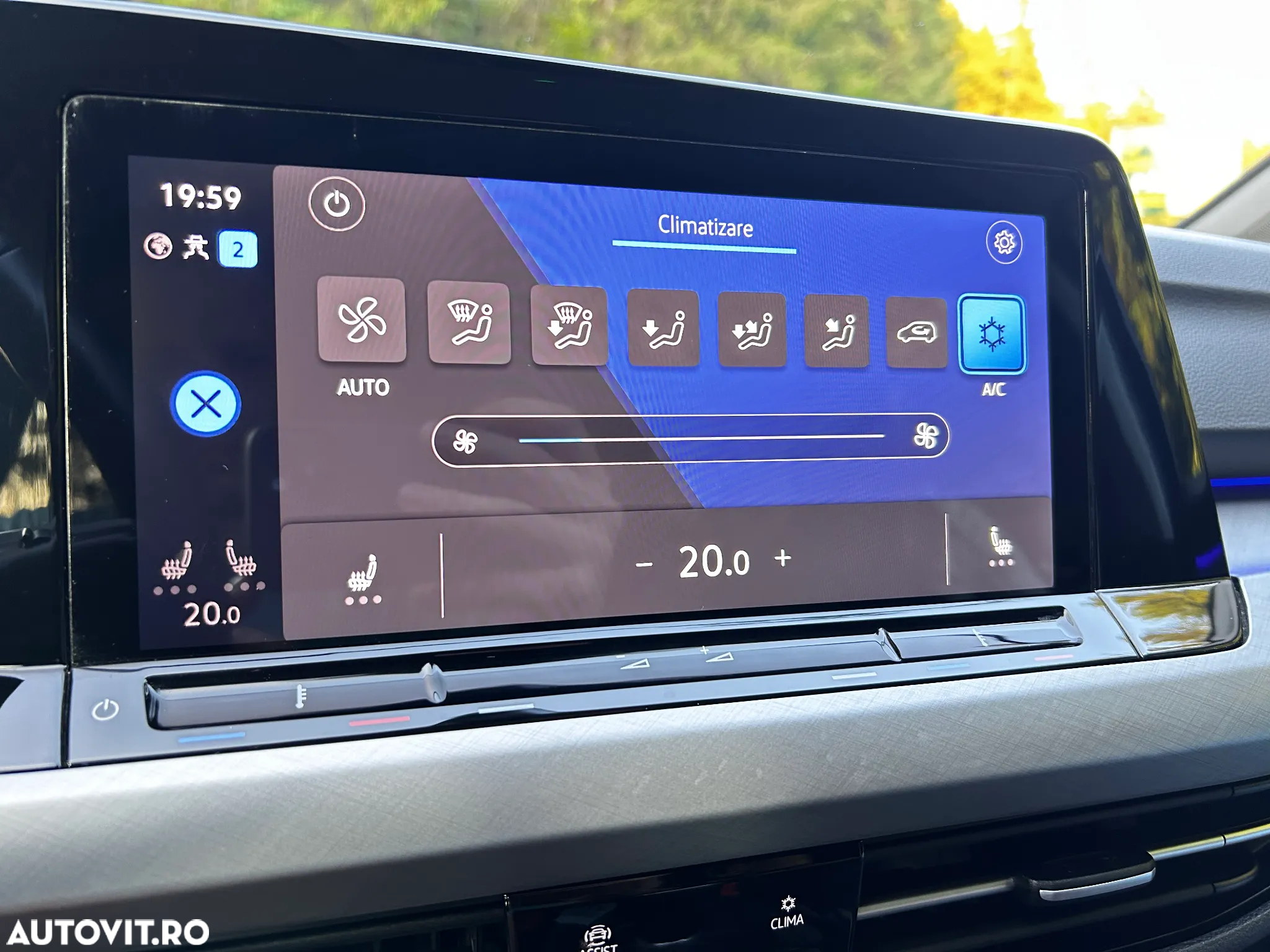 Volkswagen Golf 2.0 TDI Life - 15