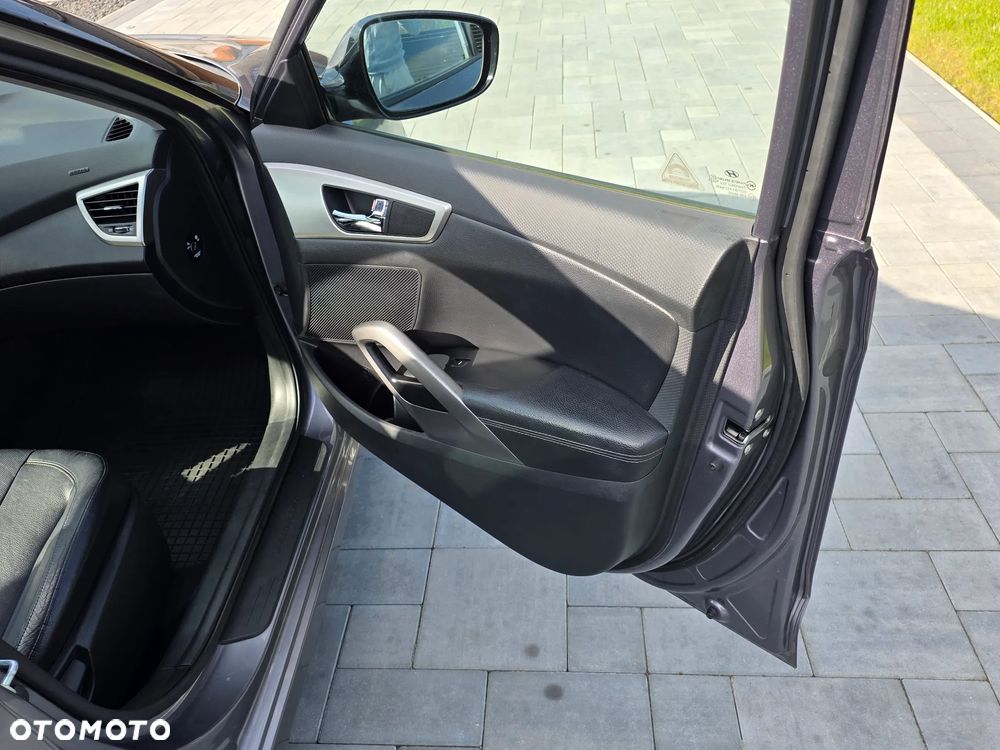 Hyundai Veloster 1.6 Premium - 23