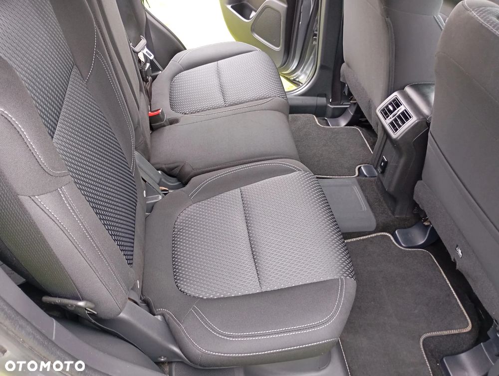 Mitsubishi Outlander - 22