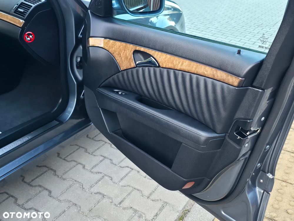 Mercedes-Benz Klasa E - 32