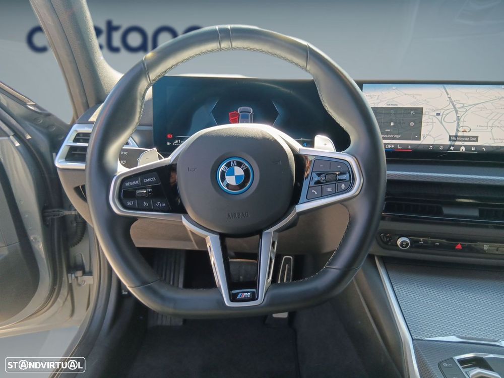 BMW 330 e Pack Desportivo M Auto - 13