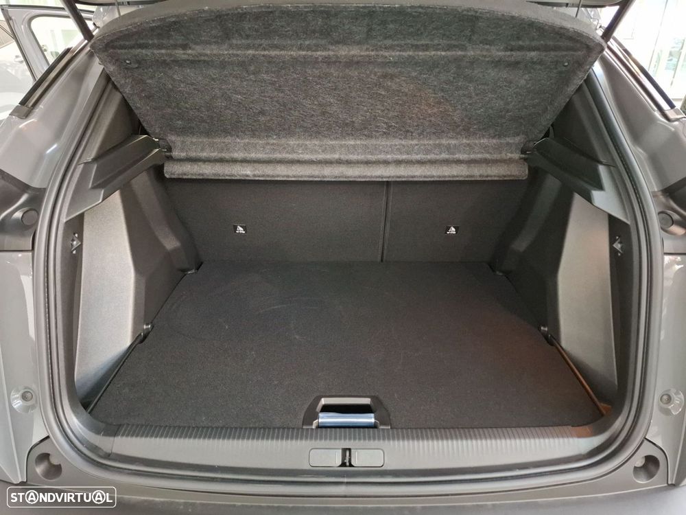 Peugeot e-2008 54 kWh Allure - 7