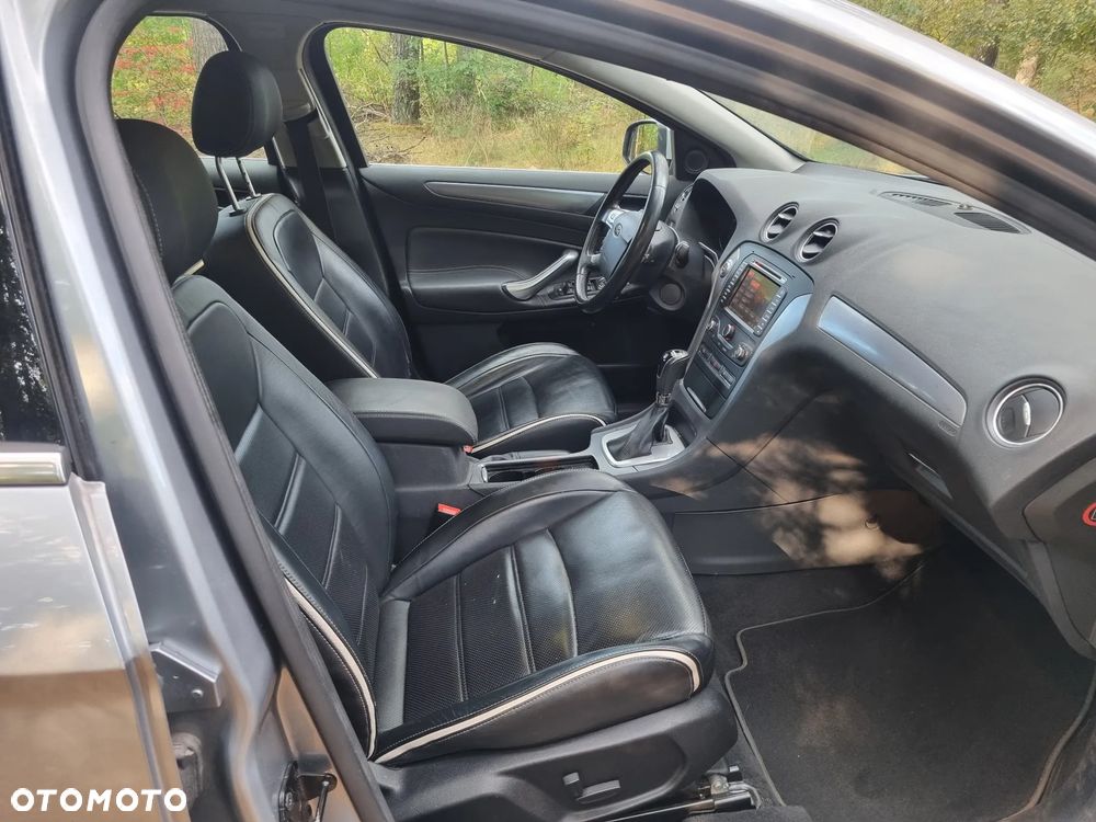 Ford Mondeo - 36