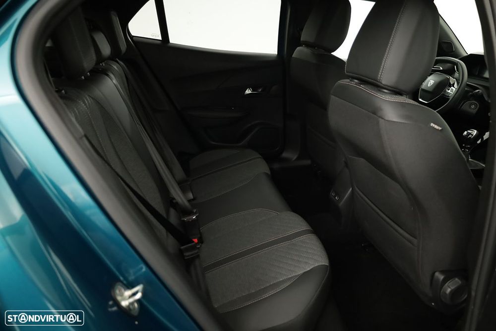 Peugeot 2008 1.2 Allure - 23