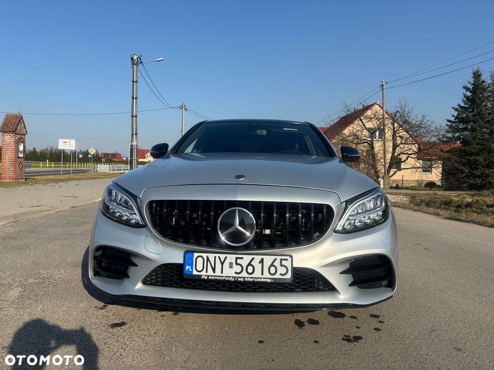Mercedes-Benz Klasa C 300 9G-TRONIC AMG Line - 3