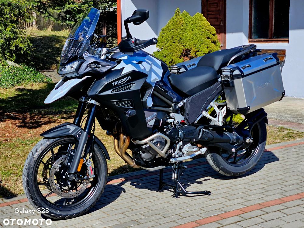 Triumph Tiger - 1