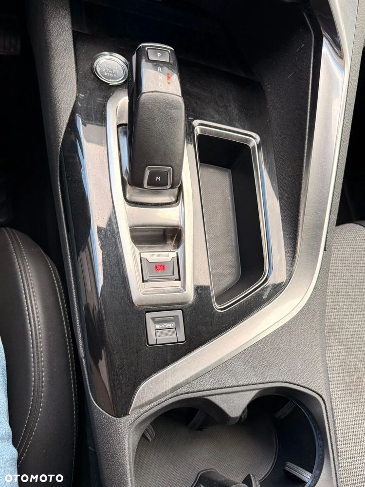 Peugeot 3008 1.5 BlueHDi GT S&S EAT8 - 18