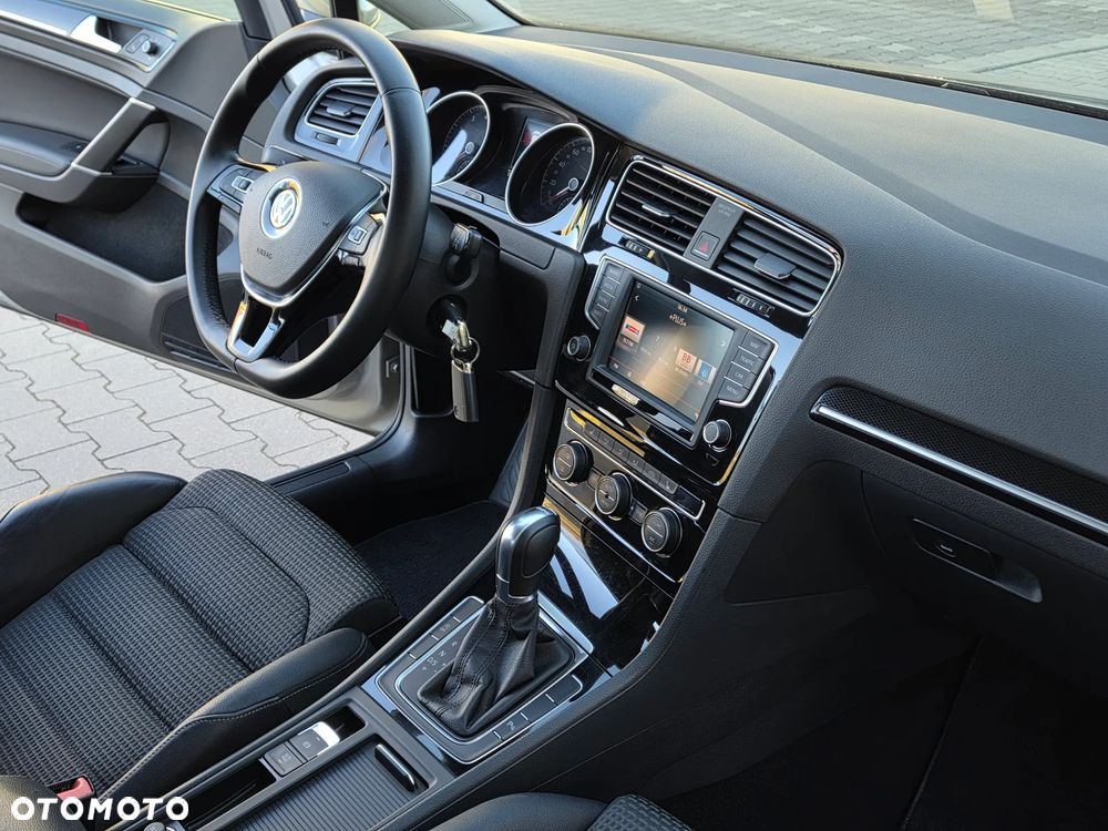 Volkswagen Golf 1.4 TSI ACT BlueMotion Technology DSG Highline - 19