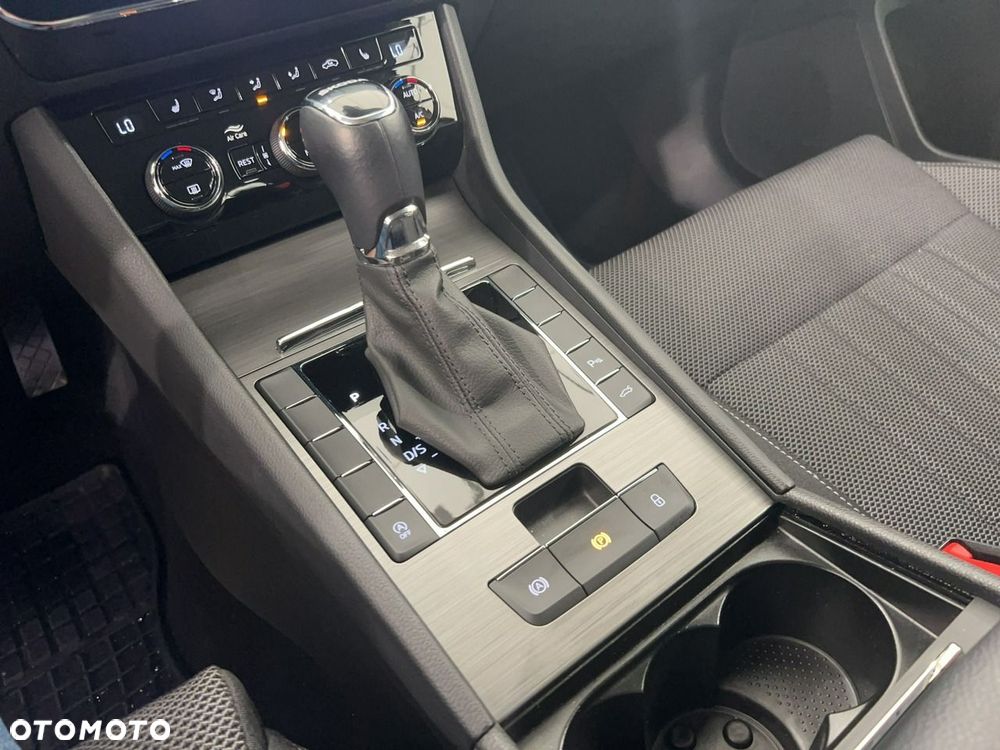 Skoda Superb 2.0 TDI SCR Style DSG - 18