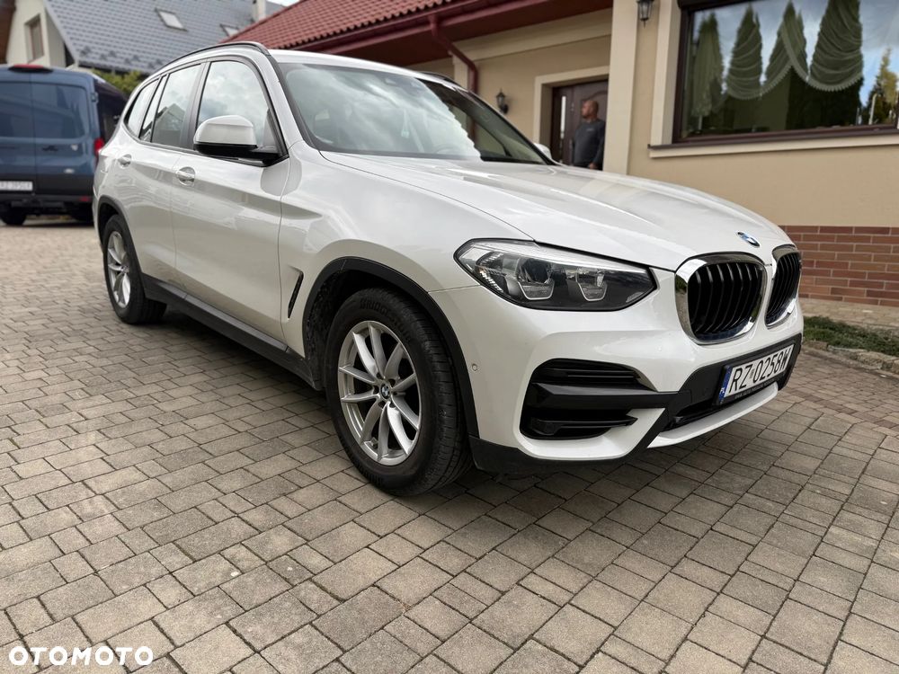 BMW X3 xDrive20i Advantage - 1
