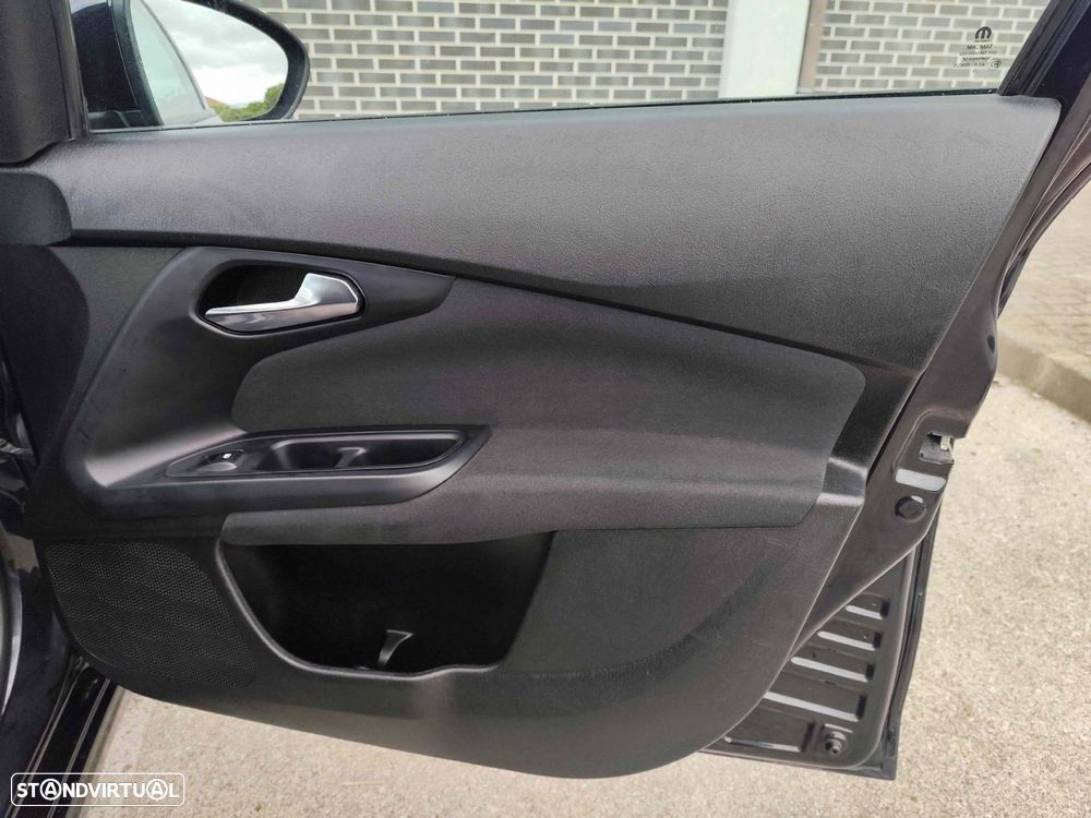 Fiat Tipo Sedan 1.3 M-Jet Lounge - 16