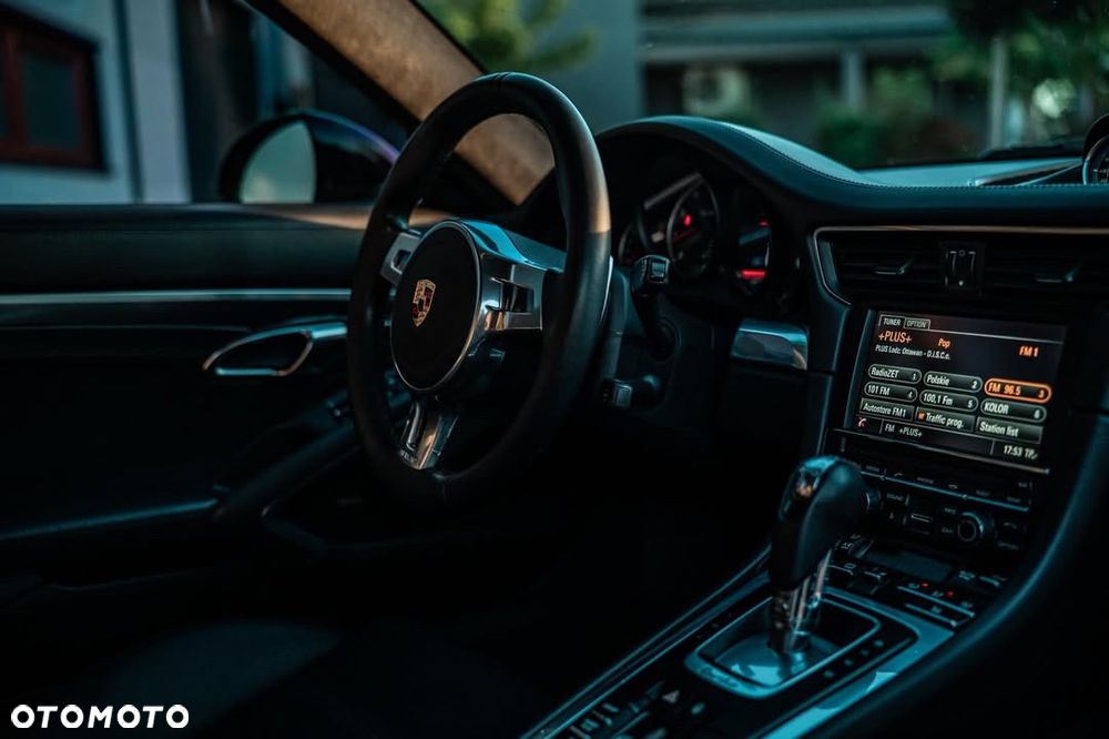 Porsche 911 Turbo - 25