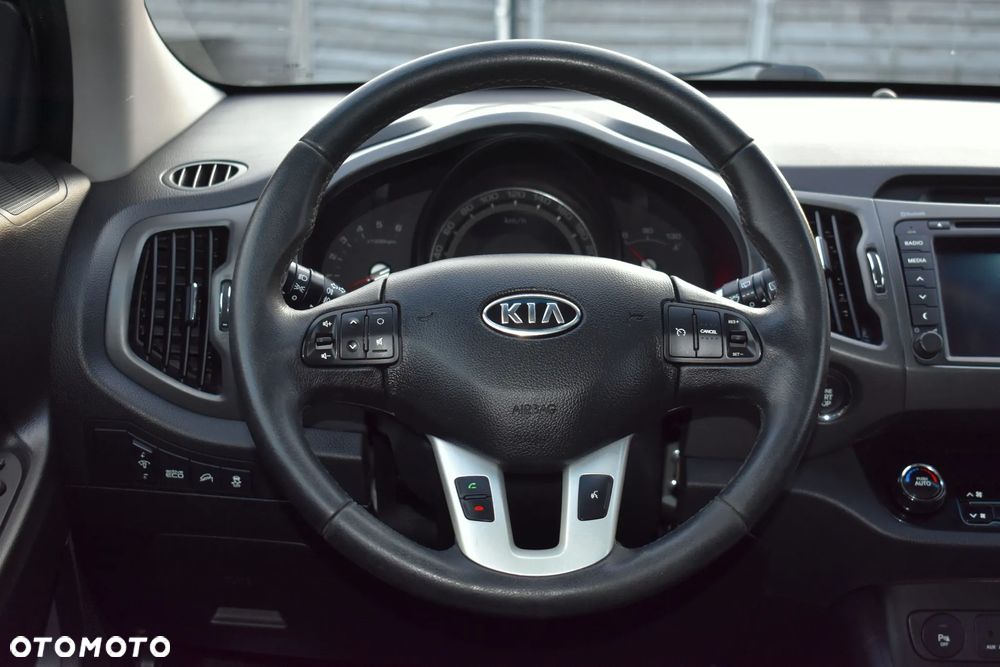 Kia Sportage 2.0 CRDI 4WD Automatik Vision - 28