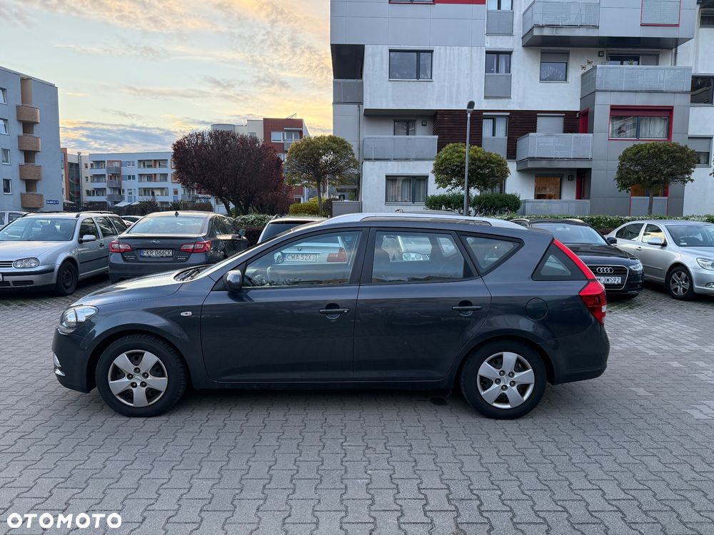 Kia Ceed 1.6 CVVT Dream-Team Edition - 14