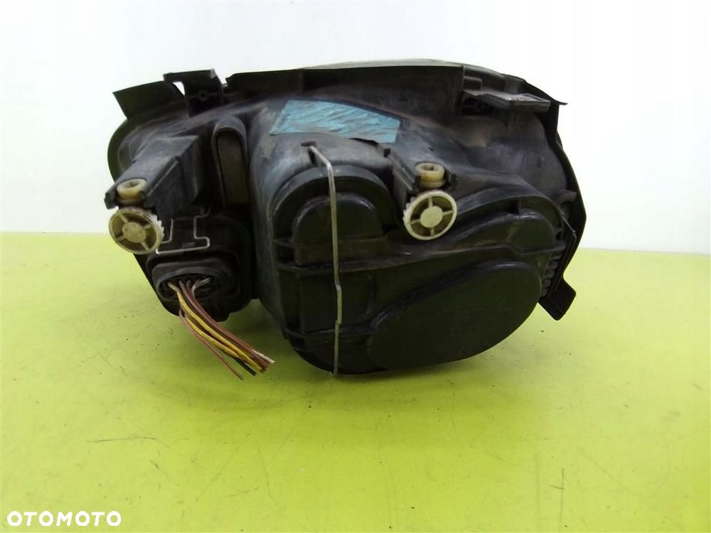 Reflektor lampa przód prawa VW Golf IV 1997-2003 VALEO 1J1941016B - 2