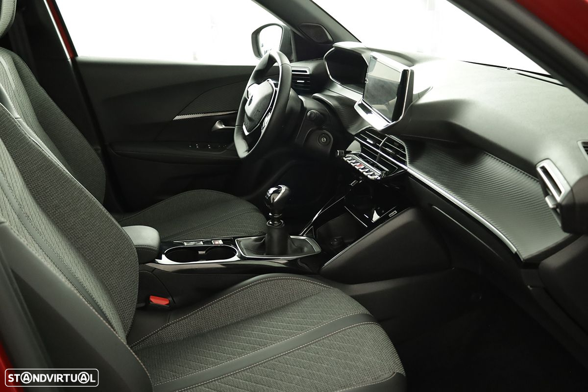 Peugeot 2008 1.2 PureTech Allure - 21
