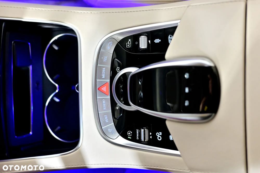 Mercedes-Benz Klasa S AMG 63 4-Matic+ 9G-TRONIC - 36