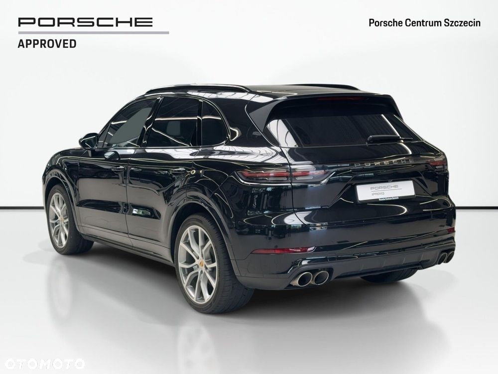 Porsche Cayenne - 4