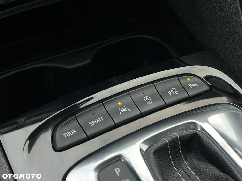 Opel Insignia - 29
