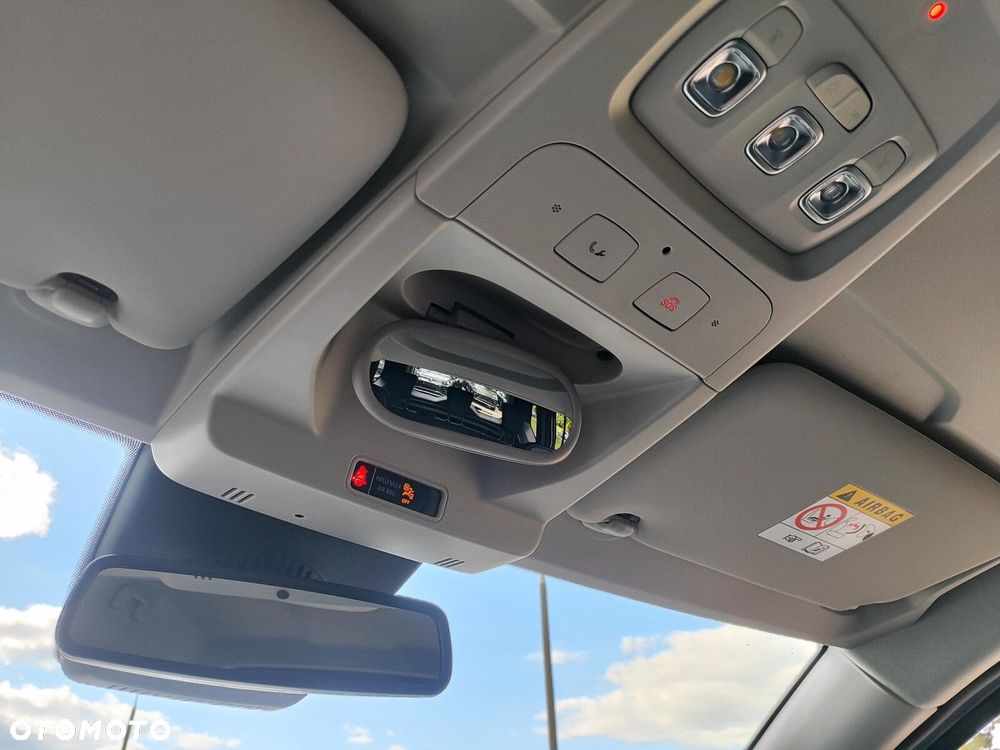 Mercedes-Benz Klasa T 180 d Style - 26