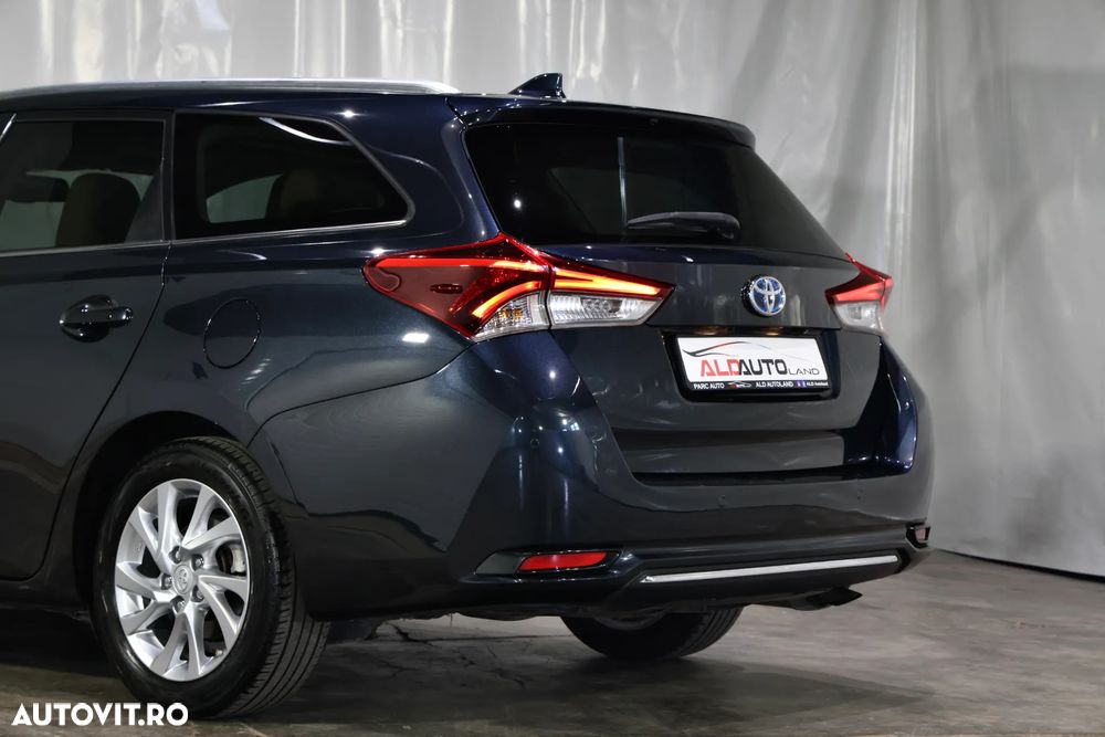 Toyota Auris 1.8 L VVT-i Sol+ - 28