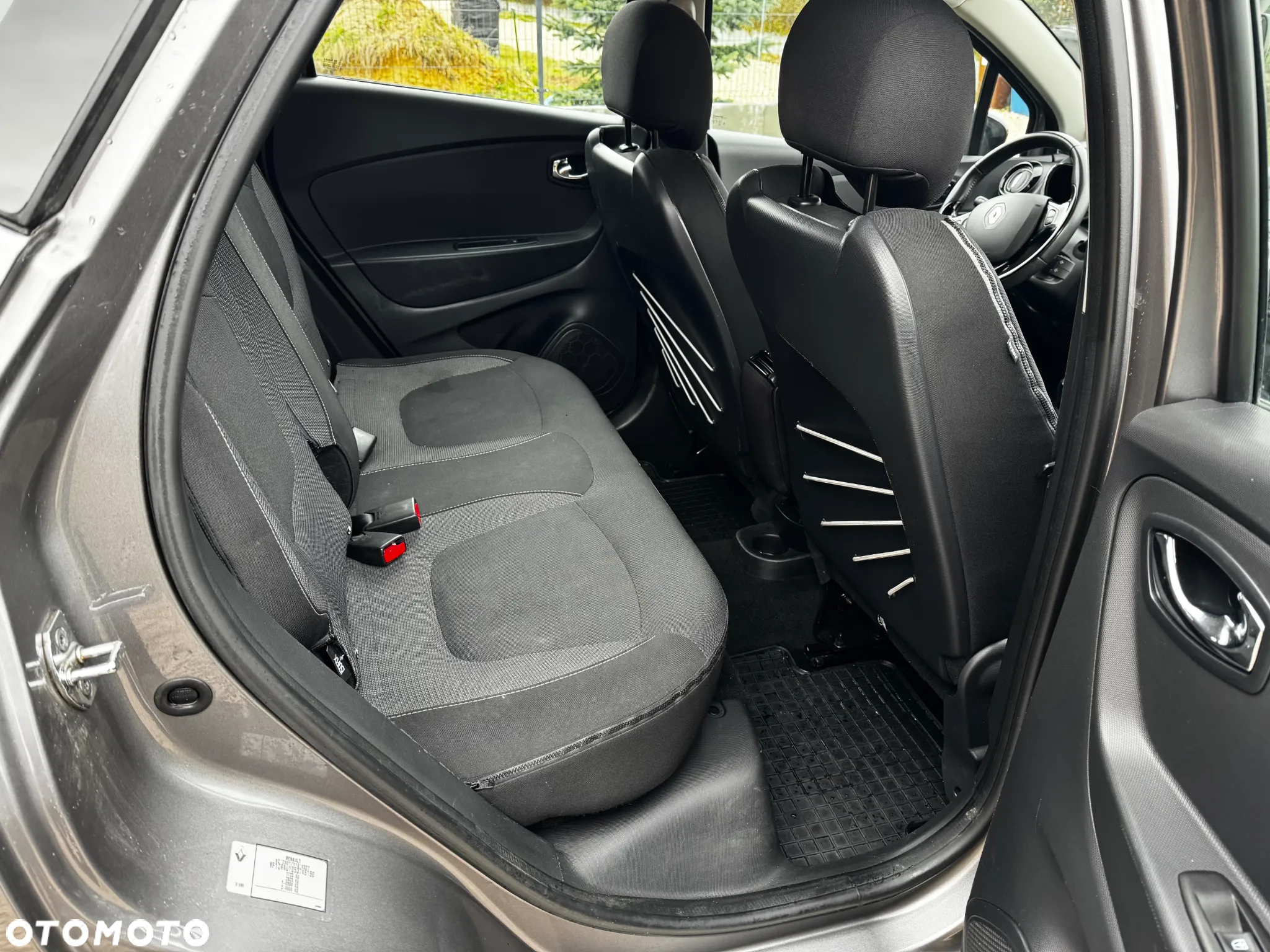 Renault Captur 1.2 Energy TCe Limited EDC - 13