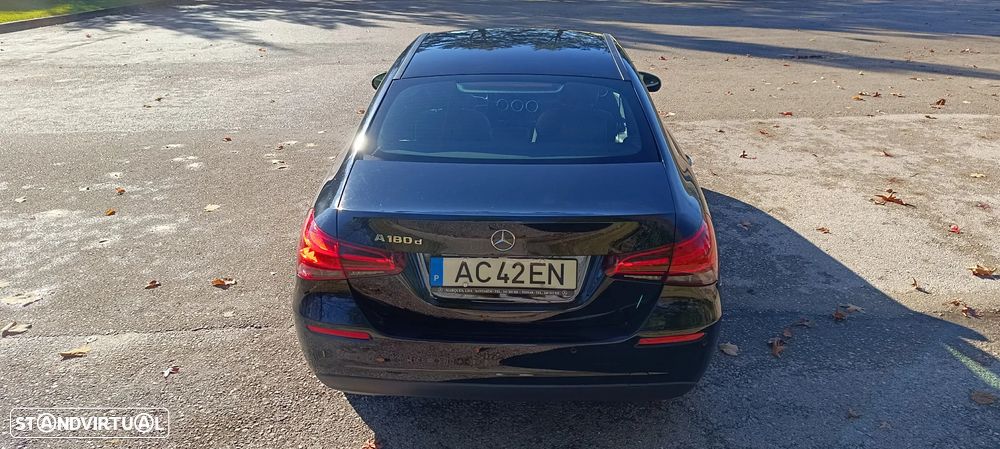 Mercedes-Benz A 180 Limousine d Style Plus Aut. - 4