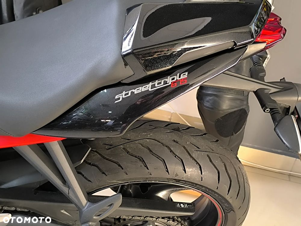 Triumph Street Triple - 36