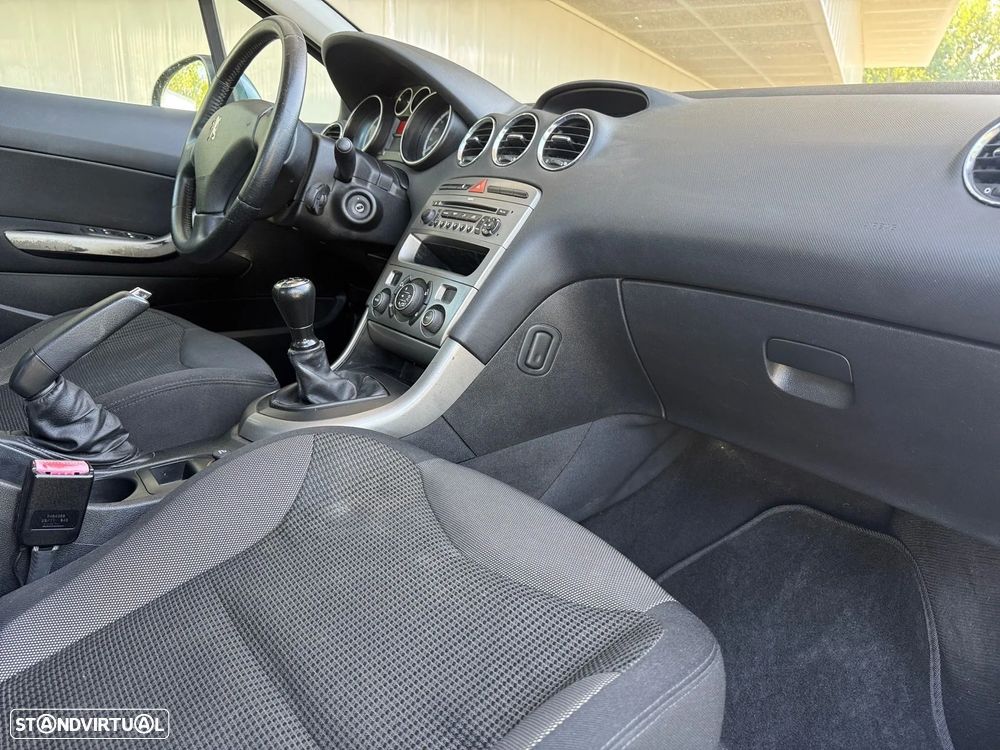 Peugeot 308 1.6 HDi Executive - 15
