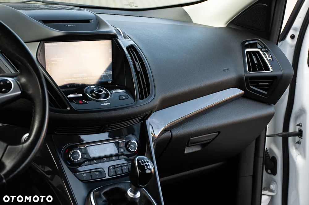 Ford Kuga 1.5 EcoBoost TITANIUM - 29