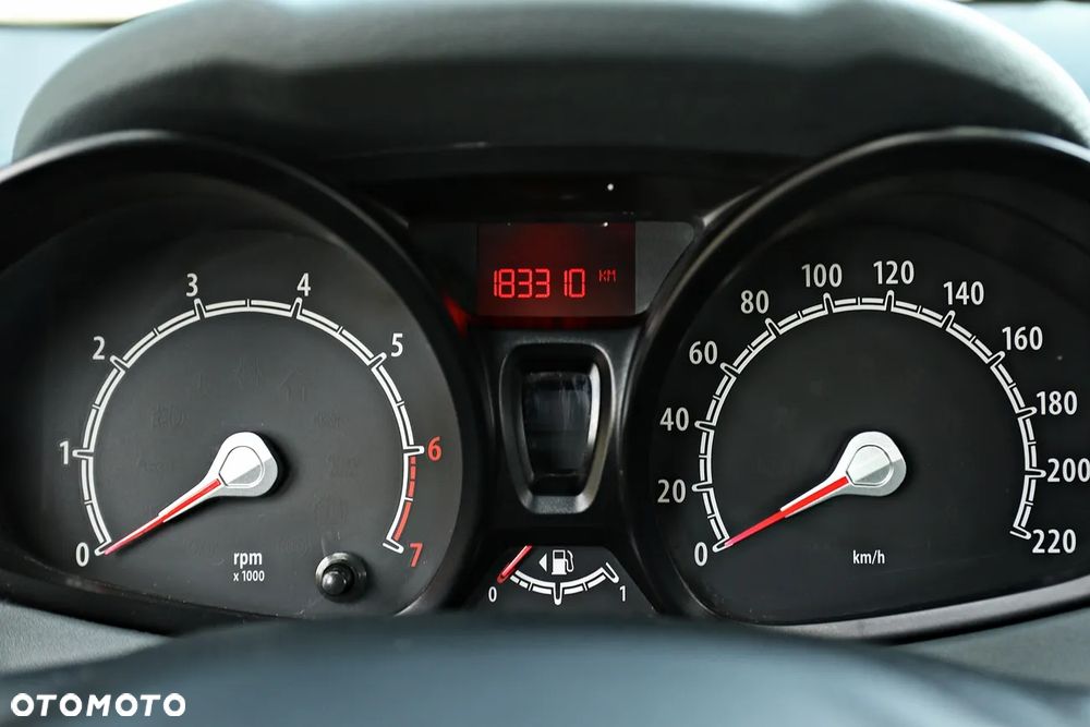Ford Fiesta 1.25 Trend - 32