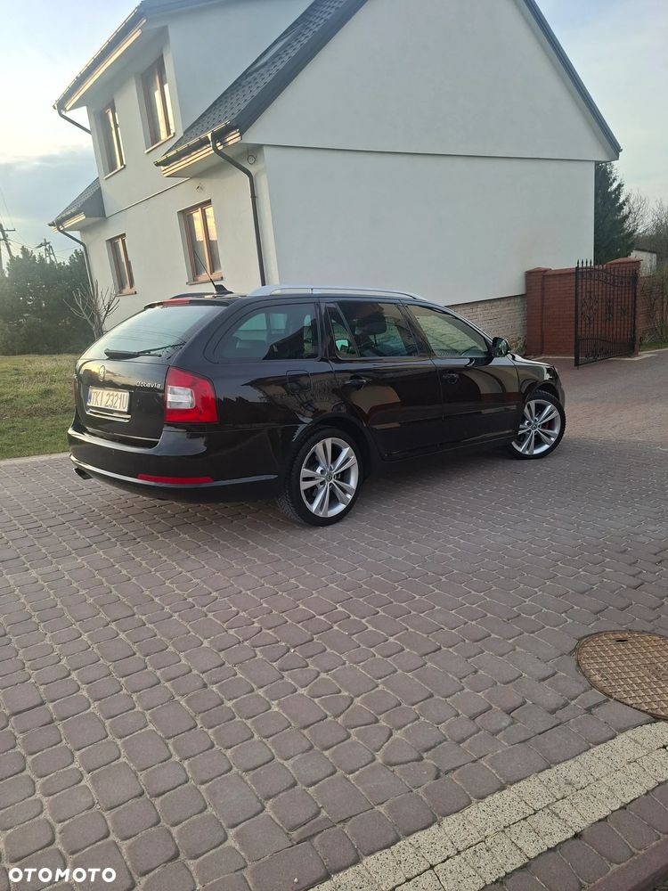 Skoda Octavia 2.0 TDI CR DPF RS - 4