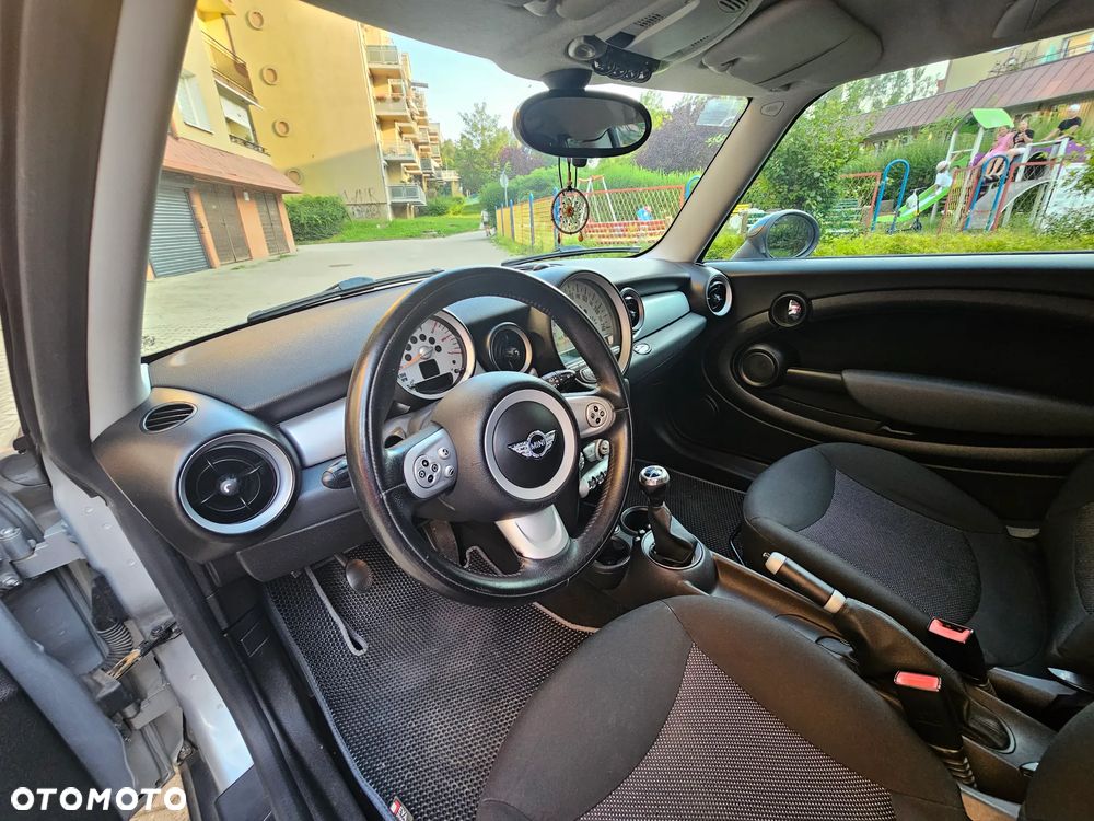 MINI Clubman Cooper D - 13