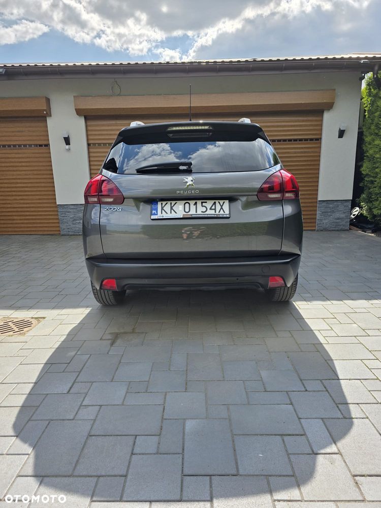 Peugeot 2008 1.2 Pure Tech Style EU6 - 6