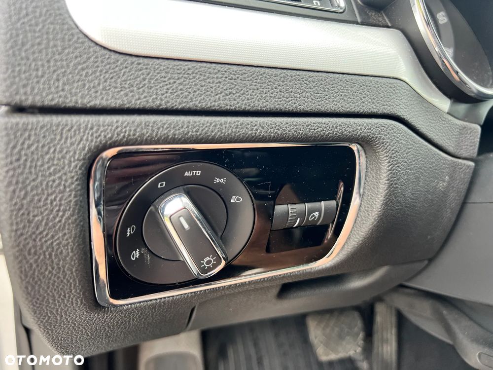 Skoda Superb 2.0 TSI Platinum DSG - 17