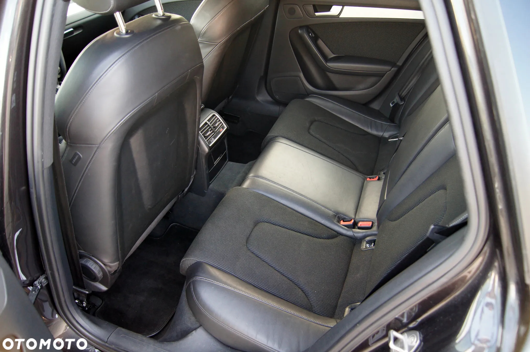 Audi A4 Avant 2.0 TDI DPF quattro S tronic S line Sportpaket - 9